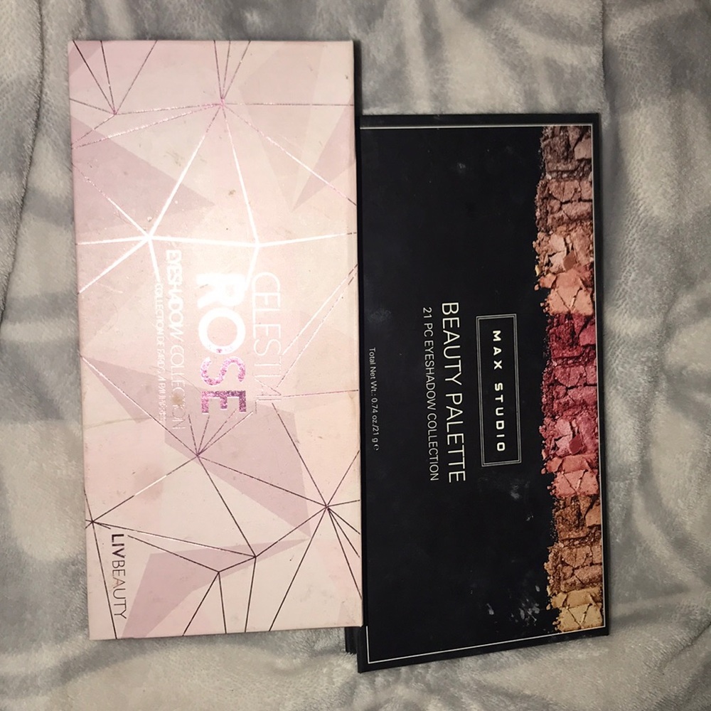 Eyeshadow palettes